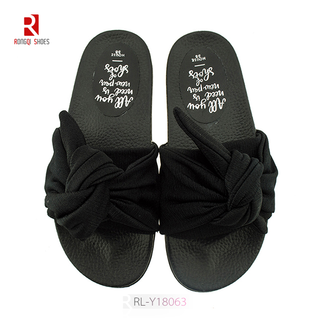 Wholesale Normcore style outdoor and indoor women EVA black slides with knot print logo 